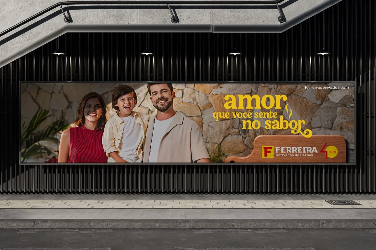 Painel da campanha aplicado em fachada