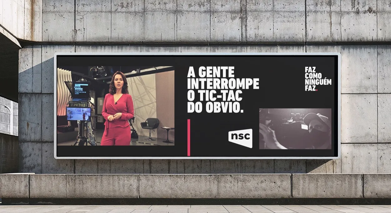 Peça da campanha em abrigo de ônibus